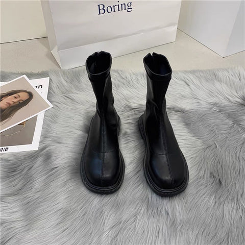 2025  Retro niche flat-bottomed black Martin boots women's shoes popular autumn and winter new soft leather brown short boots medium thin boots