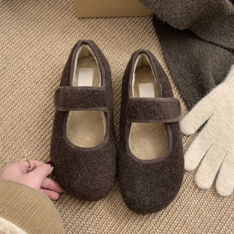 2025  Korean Velcro Mao Mao shoes women wear new velvet single shoes warm cotton shoes flat Mary Jane Doudou shoes in winter