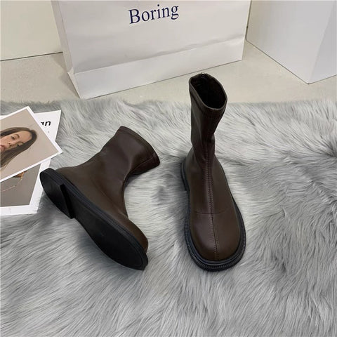 2025  Retro niche flat-bottomed black Martin boots women's shoes popular autumn and winter new soft leather brown short boots medium thin boots